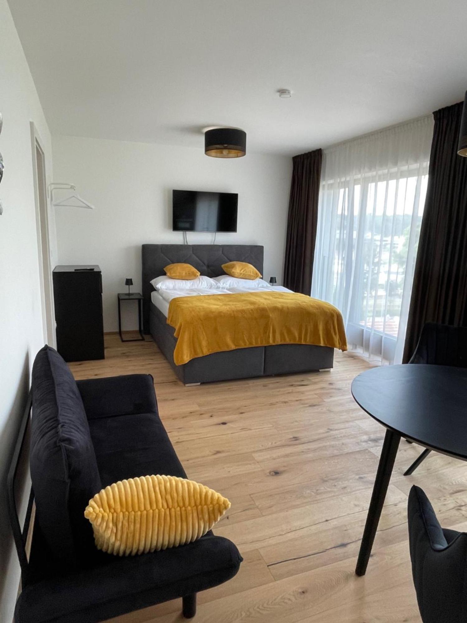 H52 Apartments ブルノ エクステリア 写真
