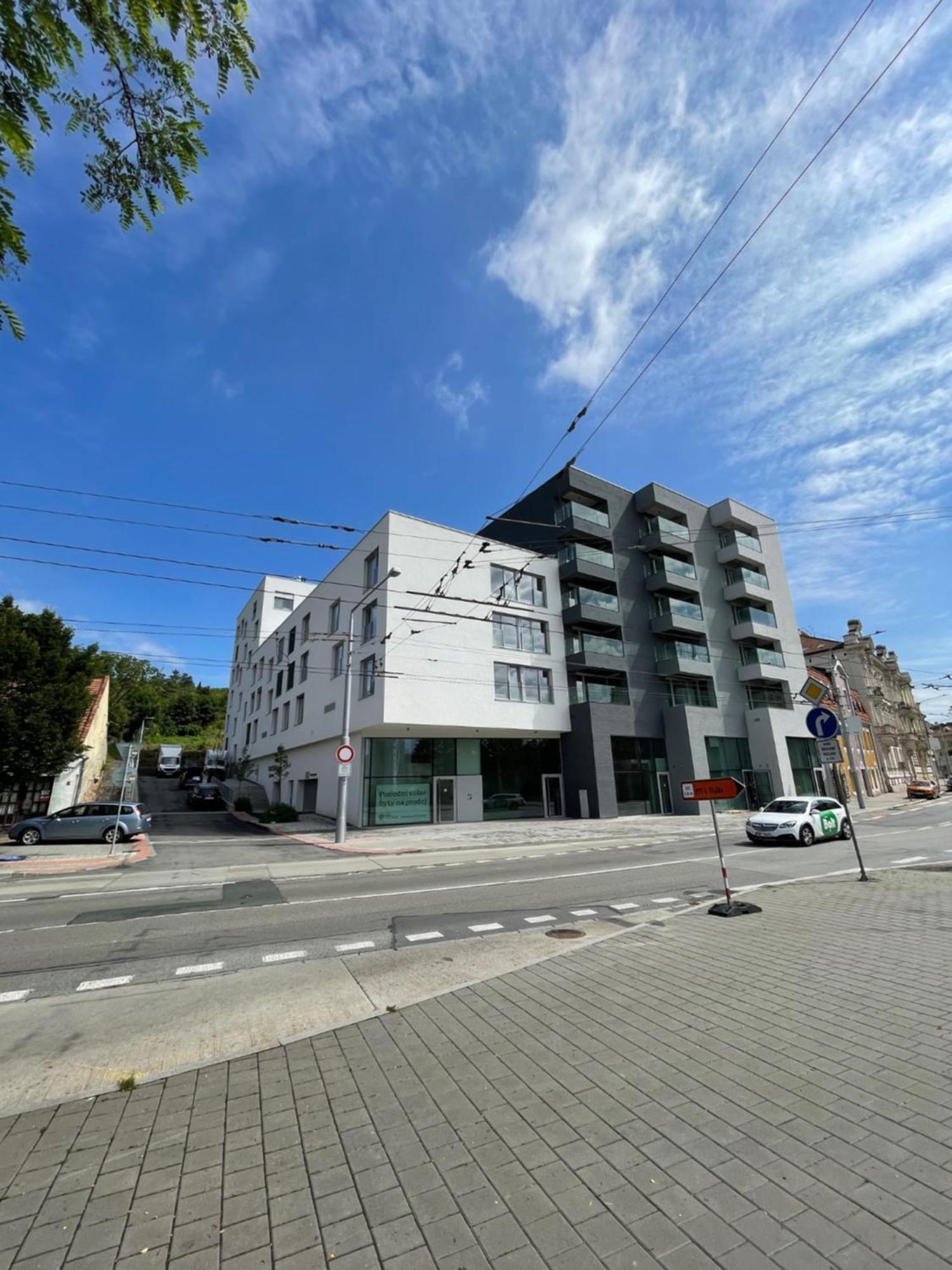 H52 Apartments ブルノ エクステリア 写真