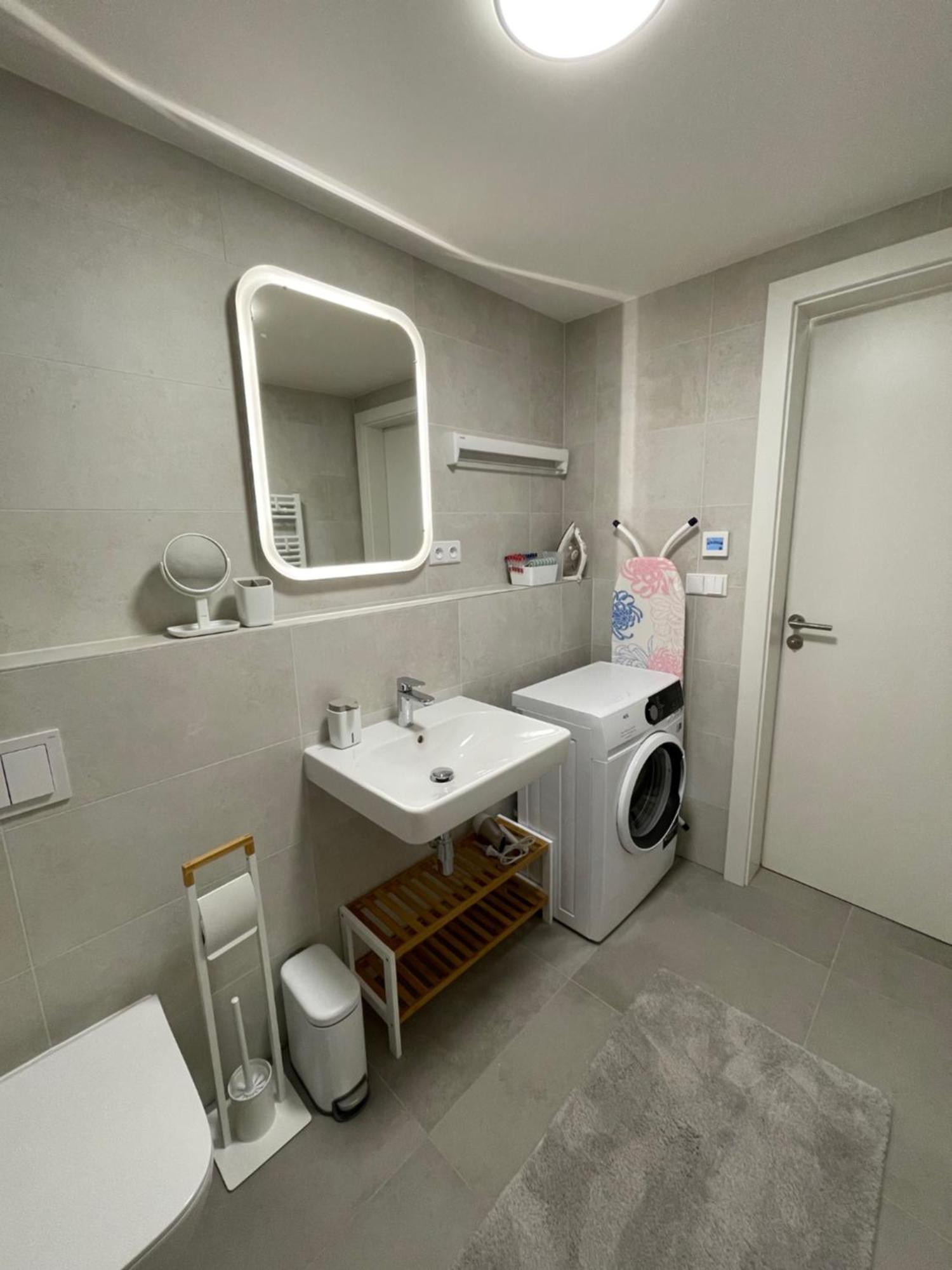 H52 Apartments ブルノ エクステリア 写真