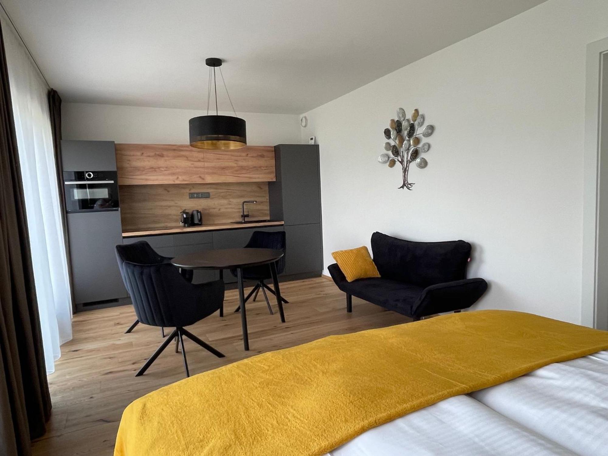H52 Apartments ブルノ エクステリア 写真